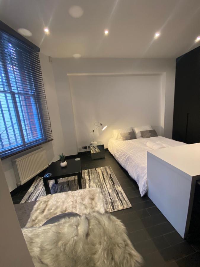 Apartmán Beautiful Modern Studio In High Street Kensington Londýn Exteriér fotografie