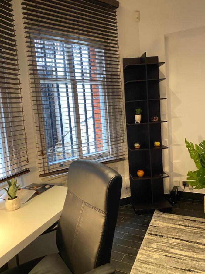 Apartmán Beautiful Modern Studio In High Street Kensington Londýn Exteriér fotografie